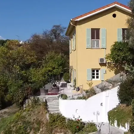 House On The Hill * Nice